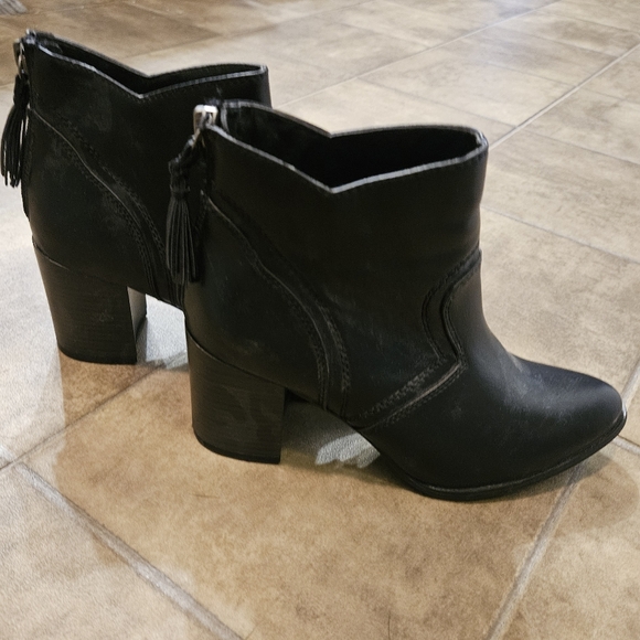 Black Chinese Laundry Ankle Booties - Size 6.5 - Picture 2 of 8